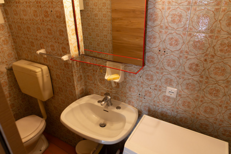 Scopri questo funzionale appartamento situato nel cuore di San Bellino. Questa casa è ideale per ...