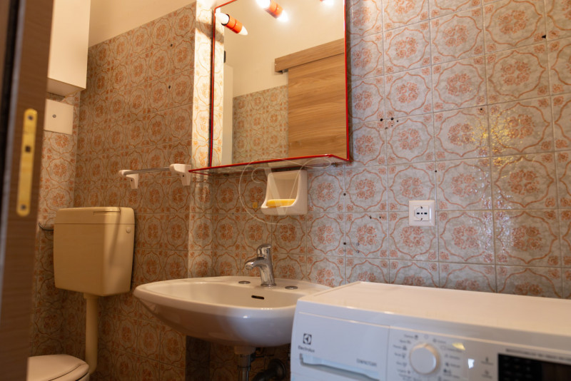 Scopri questo funzionale appartamento situato nel cuore di San Bellino. Questa casa è ideale per ...