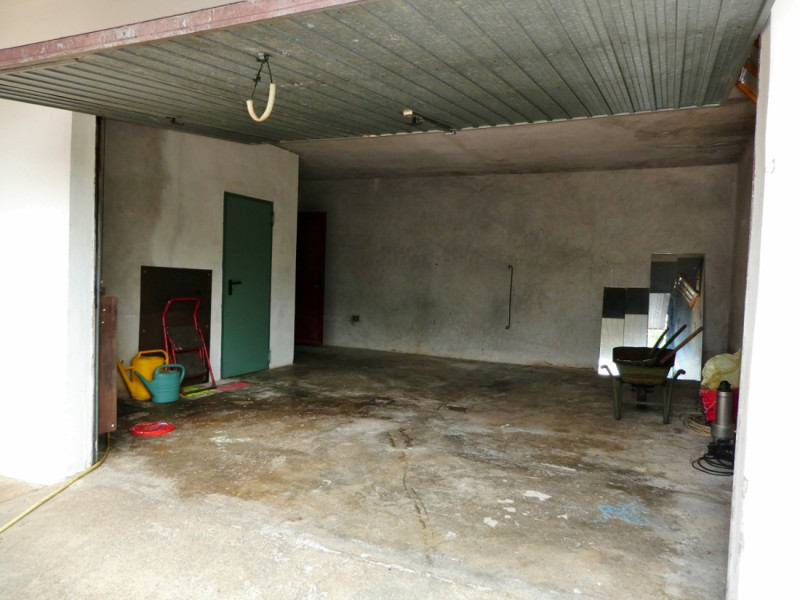 VILLETTA SINGOLA CON PISCINA E AMPIO APPEZZAMENTO DI TERRENO, IN VENDITA A POZZOLO DI VILLAGA - R...