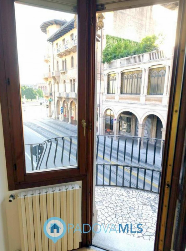 Immobile in esclusiva al Gruppo Padova MLS

Padova, zona Santo: in locazione si propone appartame...