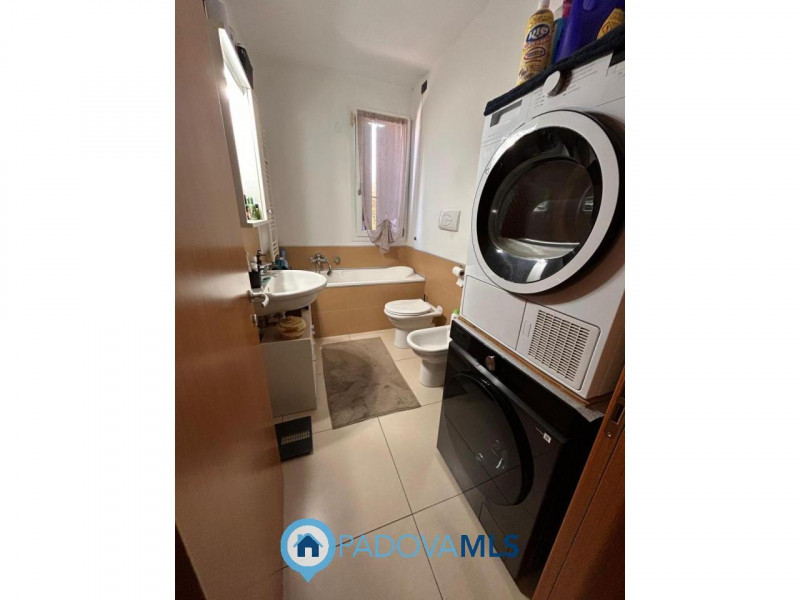 Immobile in esclusiva al Gruppo Padova MLS
PERAGA DI VIGONZA – APPARTAMENTO CON GIARDINO PRIVATO
...