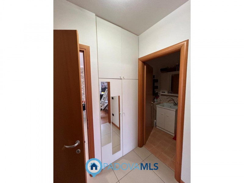 Immobile in esclusiva al Gruppo Padova MLS
PERAGA DI VIGONZA – APPARTAMENTO CON GIARDINO PRIVATO
...