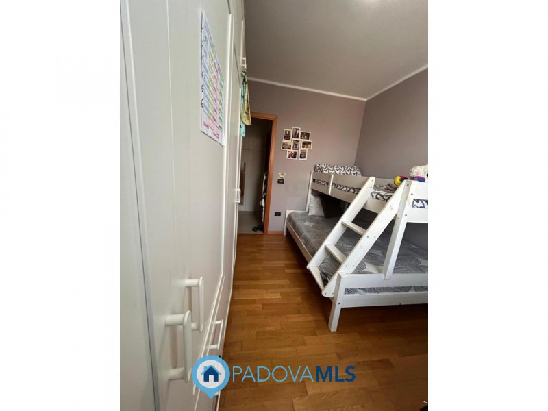 Immobile in esclusiva al Gruppo Padova MLS
PERAGA DI VIGONZA – APPARTAMENTO CON GIARDINO PRIVATO
...