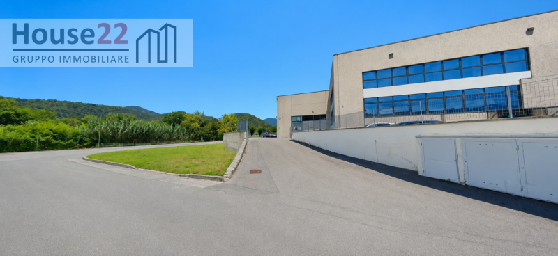 CONCESIO - BRESCIA. In zona industriale artigianale CAPANNONE di Mq 520 al piano terra con area e...