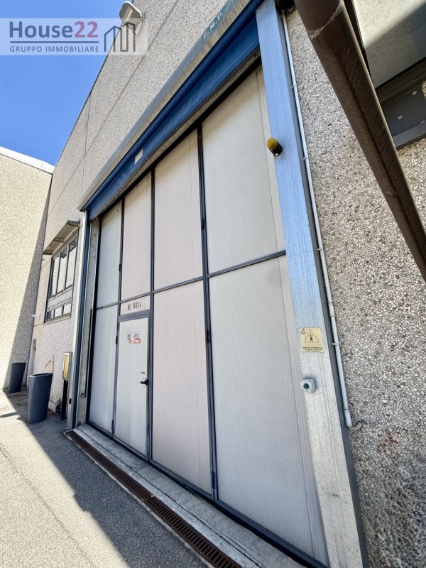 CONCESIO - BRESCIA. In zona industriale artigianale CAPANNONE di Mq 520 al piano terra con area e...
