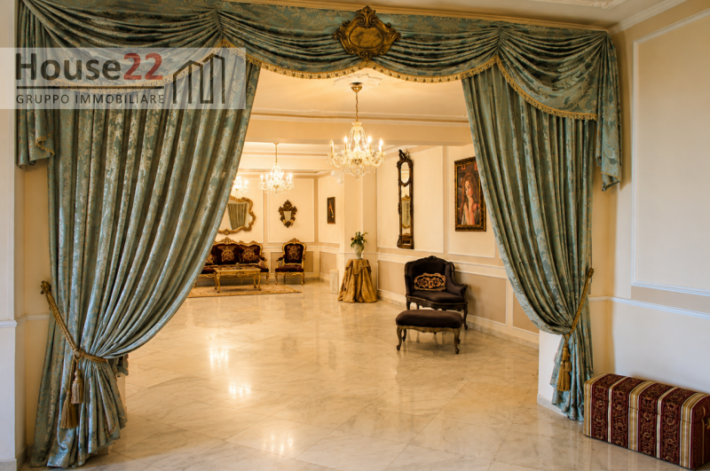 FUNARI (MESSINA - SICILIA). PRESTIGIOSA VILLA situata sulla dolce collina di Furnari, a pochi pas...