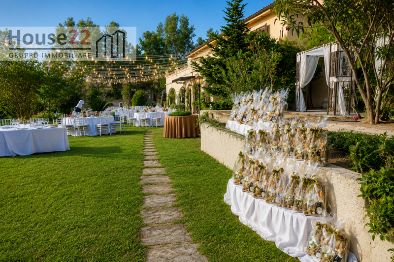 FUNARI (MESSINA - SICILIA). PRESTIGIOSA VILLA situata sulla dolce collina di Furnari, a pochi pas...