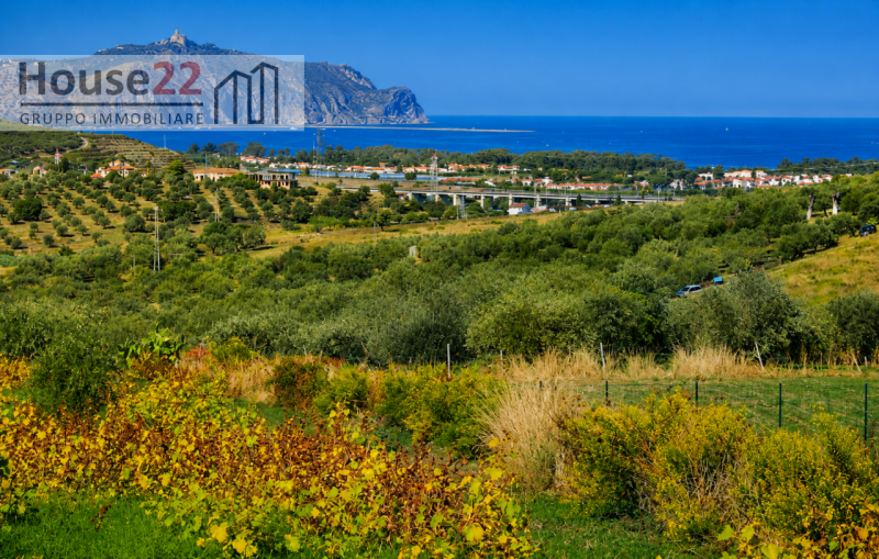 FUNARI (MESSINA - SICILIA). PRESTIGIOSA VILLA situata sulla dolce collina di Furnari, a pochi pas...
