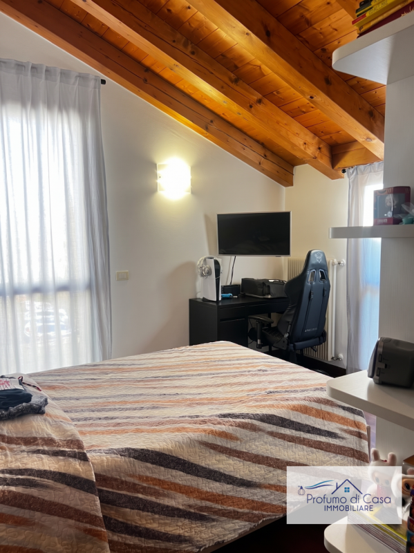 Pianiga loc. Mellaredo: Situato in un contesto tranquillo in centro paese, proponiamo ottimo appa...