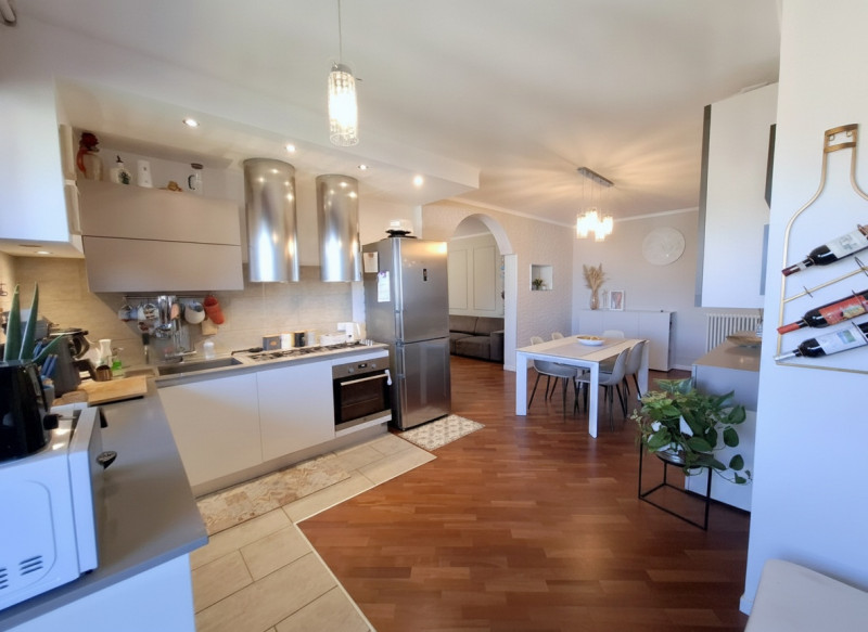 CAMIN ELEGANTE DUPLEX 3 CAMERE €.235.000 - rif.GB052

LA CASA CHE NON RICHIEDE ALCUN LAVORO: ELEG...