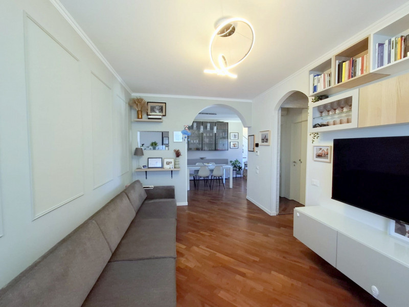 CAMIN ELEGANTE DUPLEX 3 CAMERE €.235.000 - rif.GB052

LA CASA CHE NON RICHIEDE ALCUN LAVORO: ELEG...