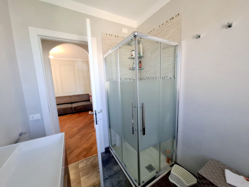 CAMIN ELEGANTE DUPLEX 3 CAMERE €.235.000 - rif.GB052

LA CASA CHE NON RICHIEDE ALCUN LAVORO: ELEG...