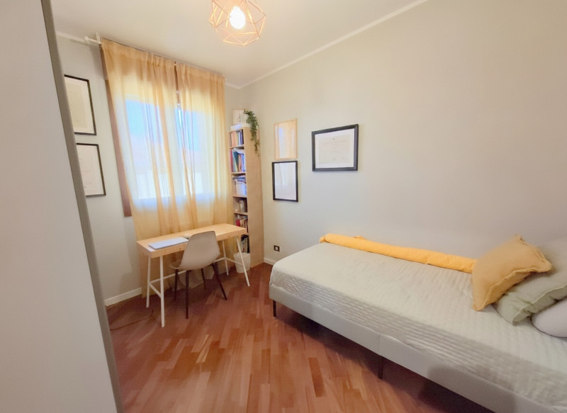 CAMIN ELEGANTE DUPLEX 3 CAMERE €.235.000 - rif.GB052

LA CASA CHE NON RICHIEDE ALCUN LAVORO: ELEG...