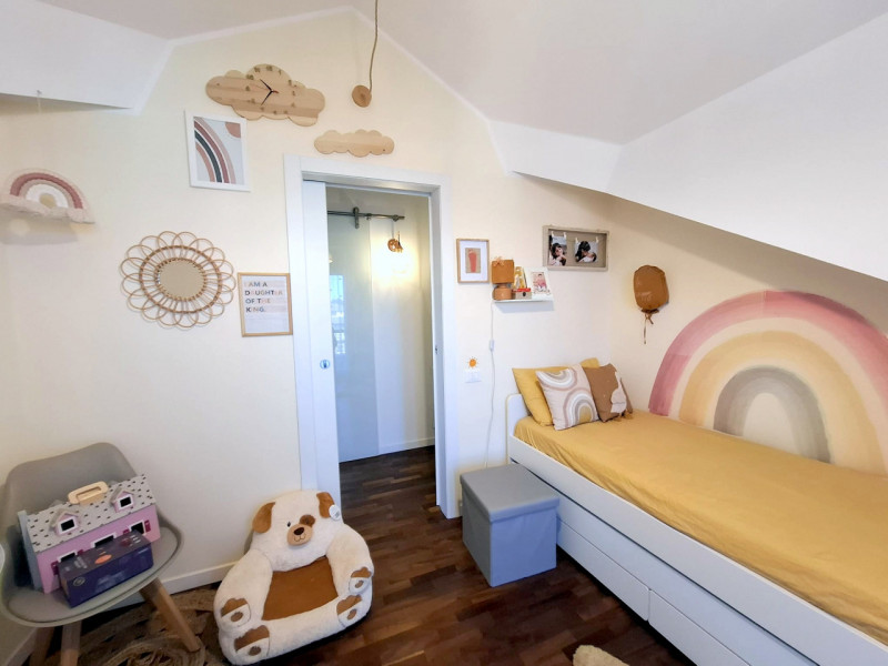 CAMIN ELEGANTE DUPLEX 3 CAMERE €.235.000 - rif.GB052

LA CASA CHE NON RICHIEDE ALCUN LAVORO: ELEG...