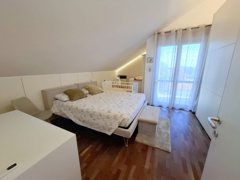 CAMIN ELEGANTE DUPLEX 3 CAMERE €.235.000 - rif.GB052

LA CASA CHE NON RICHIEDE ALCUN LAVORO: ELEG...