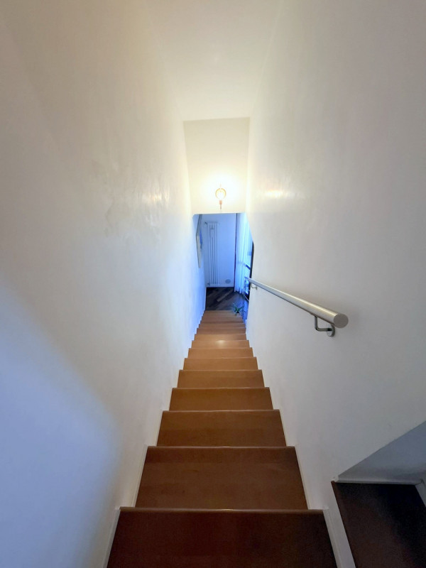 CAMIN ELEGANTE DUPLEX 3 CAMERE €.235.000 - rif.GB052

LA CASA CHE NON RICHIEDE ALCUN LAVORO: ELEG...
