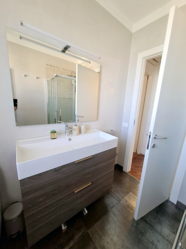 CAMIN ELEGANTE DUPLEX 3 CAMERE €.235.000 - rif.GB052

LA CASA CHE NON RICHIEDE ALCUN LAVORO: ELEG...