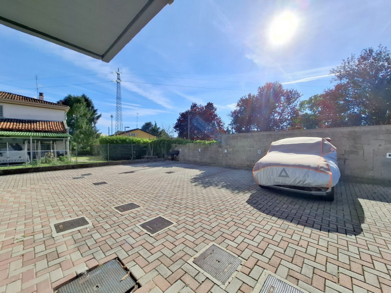 CAMIN ELEGANTE DUPLEX 3 CAMERE €.235.000 - rif.GB052

LA CASA CHE NON RICHIEDE ALCUN LAVORO: ELEG...
