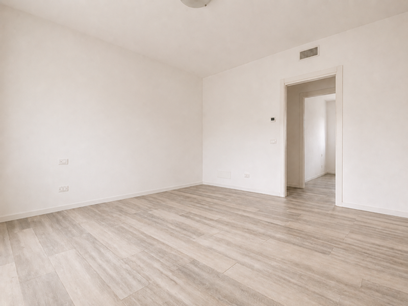 In un edificio composto da sole 3 unità abitative, di cui una è un negozio, proponiamo in vendita...