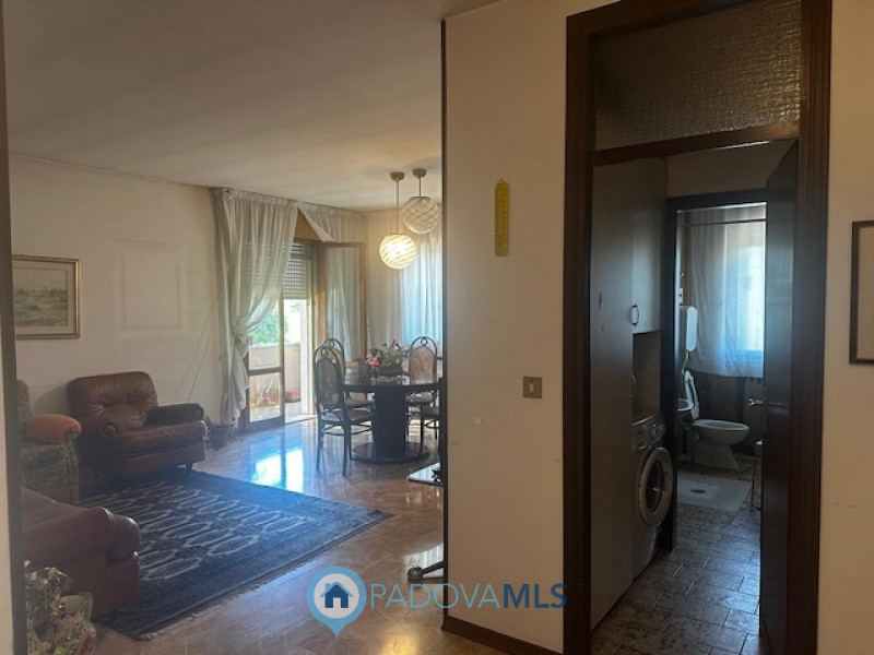 Immobile in esclusiva al Gruppo Padova MLS

Rubano in zona residenziale, comoda a scuole e serviz...