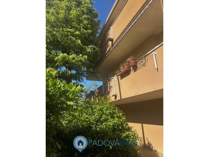Immobile in esclusiva al Gruppo Padova MLS

Rubano in zona residenziale, comoda a scuole e serviz...