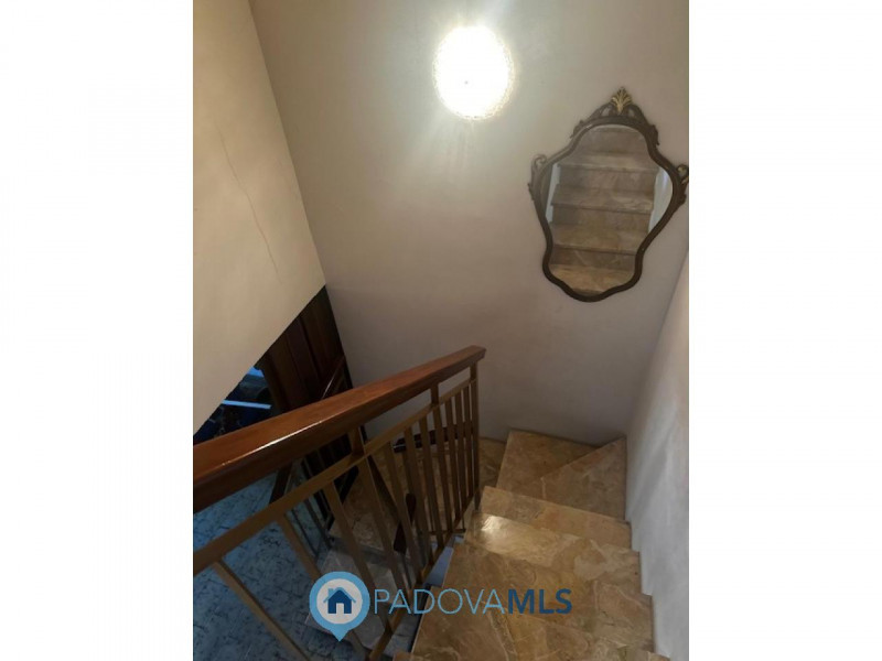 Immobile in esclusiva al Gruppo Padova MLS

Rubano in zona residenziale, comoda a scuole e serviz...