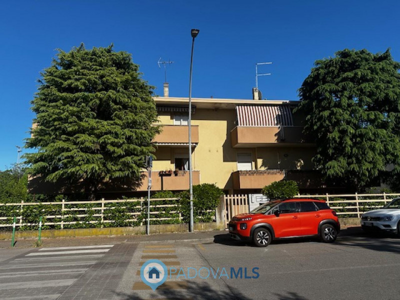 Immobile in esclusiva al Gruppo Padova MLS

Rubano in zona residenziale, comoda a scuole e serviz...
