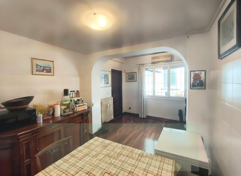 Disponibile da luglio, ti offriamo un posto letto in una spaziosa stanza doppia all'interno di un...