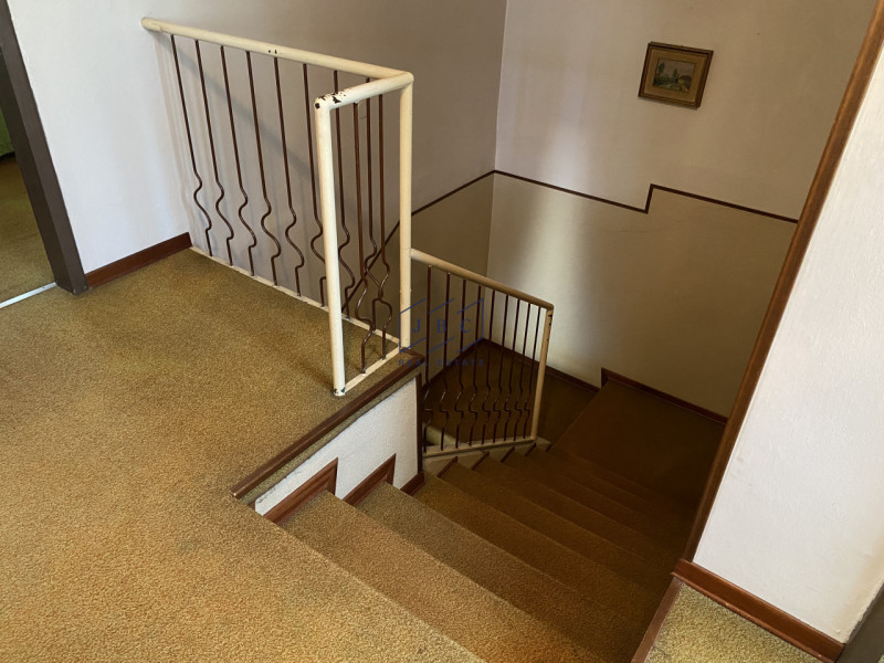 ODERZO - (Treviso)

Scopri questa spaziosa casa bifamiliare degli anni ’50, situata in una tranqu...