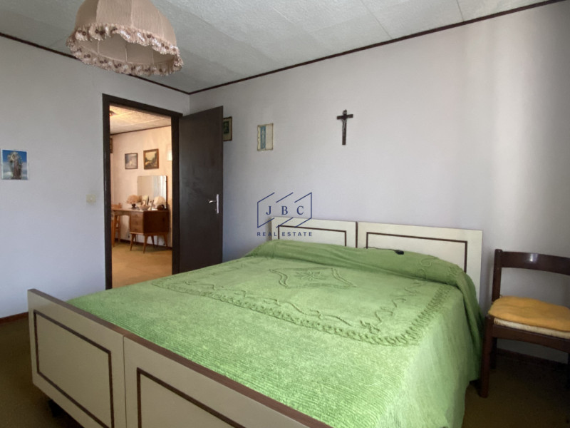 ODERZO - (Treviso)

Scopri questa spaziosa casa bifamiliare degli anni ’50, situata in una tranqu...