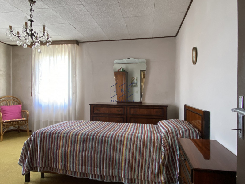 ODERZO - (Treviso)

Scopri questa spaziosa casa bifamiliare degli anni ’50, situata in una tranqu...