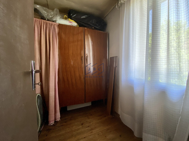 ODERZO - (Treviso)

Scopri questa spaziosa casa bifamiliare degli anni ’50, situata in una tranqu...