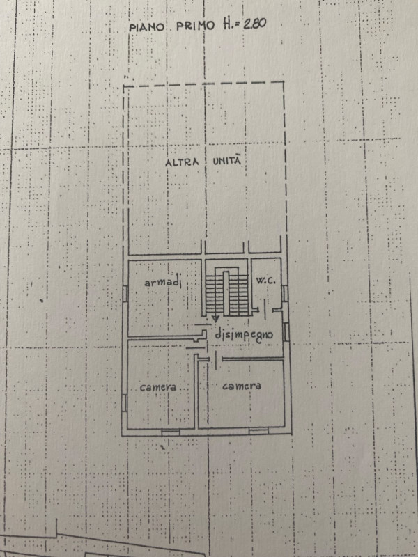ODERZO - (Treviso)

Scopri questa spaziosa casa bifamiliare degli anni ’50, situata in una tranqu...