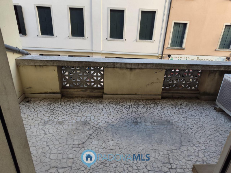 Immobile in esclusiva al Gruppo Padova MLS

Padova, zona Santo: in locazione si propone appartame...