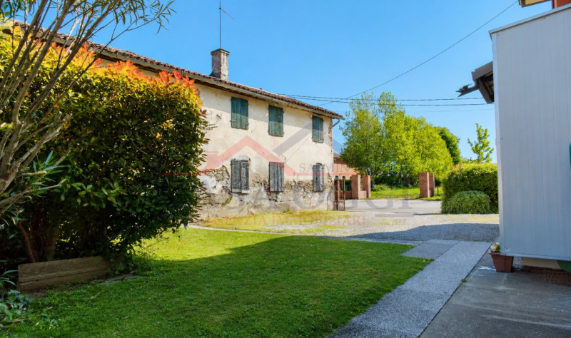 RIF. 467 – Montemerlo di Cervarese Santa Croce

Proponiamo in vendita un'interessante proprietà c...