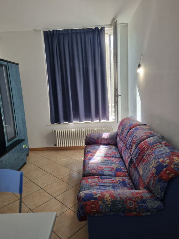 Appartamento bilocale in Este con una superficie di 50 mq.

L'appartamento è completamente arreda...