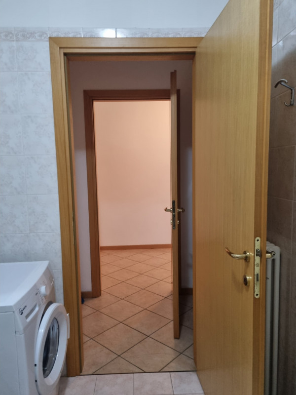 Appartamento bilocale in Este con una superficie di 50 mq.

L'appartamento è completamente arreda...