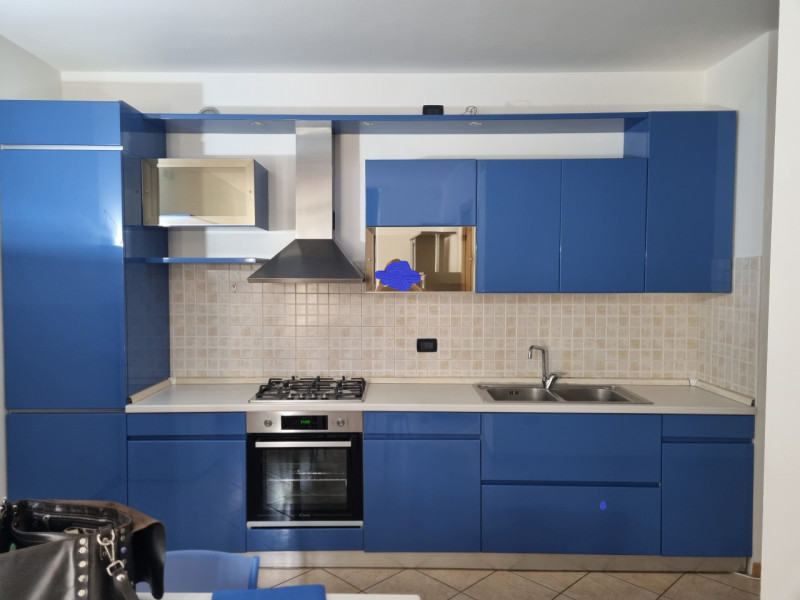 Appartamento bilocale in Este con una superficie di 50 mq.

L'appartamento è completamente arreda...