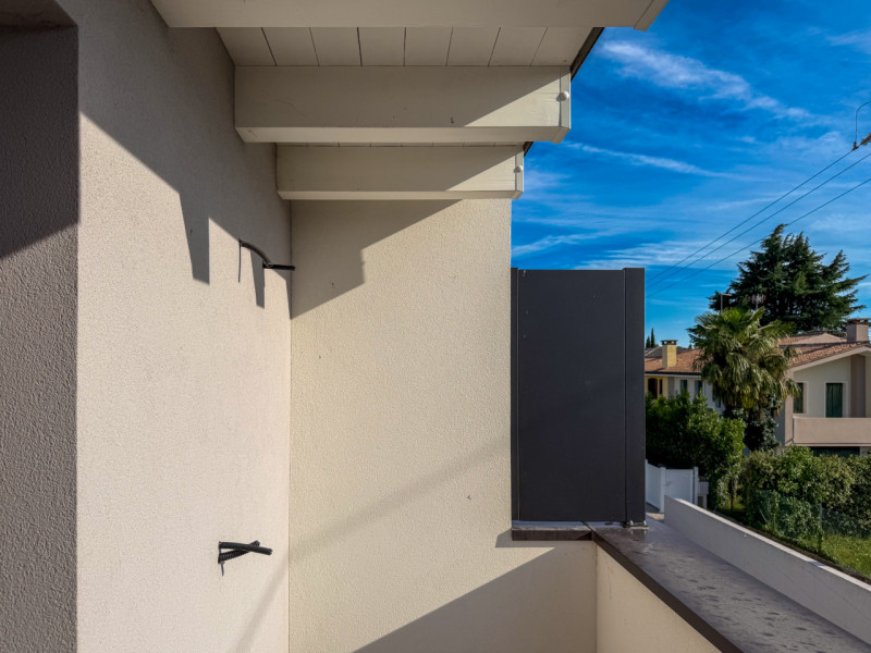 (Per INFO Vittorio 3517343301) Ad Altivole, in una piacevole e riservata zona residenziale, propo...