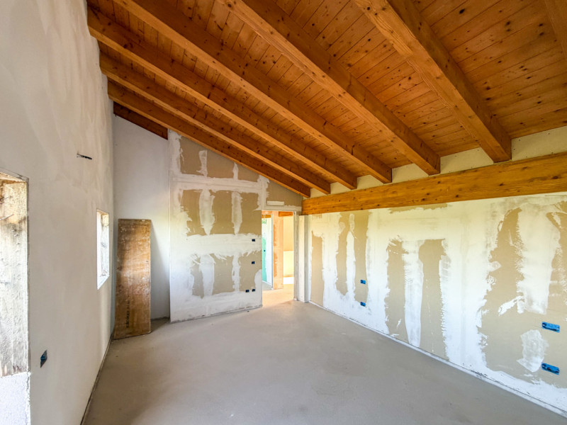 (Per INFO Vittorio 3517343301) Ad Altivole, in una piacevole e riservata zona residenziale, propo...