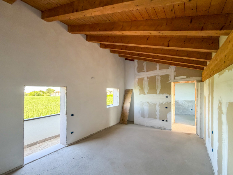 (Per INFO Vittorio 3517343301) Ad Altivole, in una piacevole e riservata zona residenziale, propo...