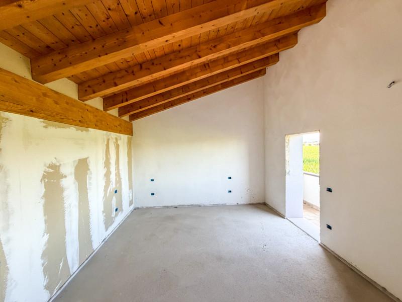 (Per INFO Vittorio 3517343301) Ad Altivole, in una piacevole e riservata zona residenziale, propo...