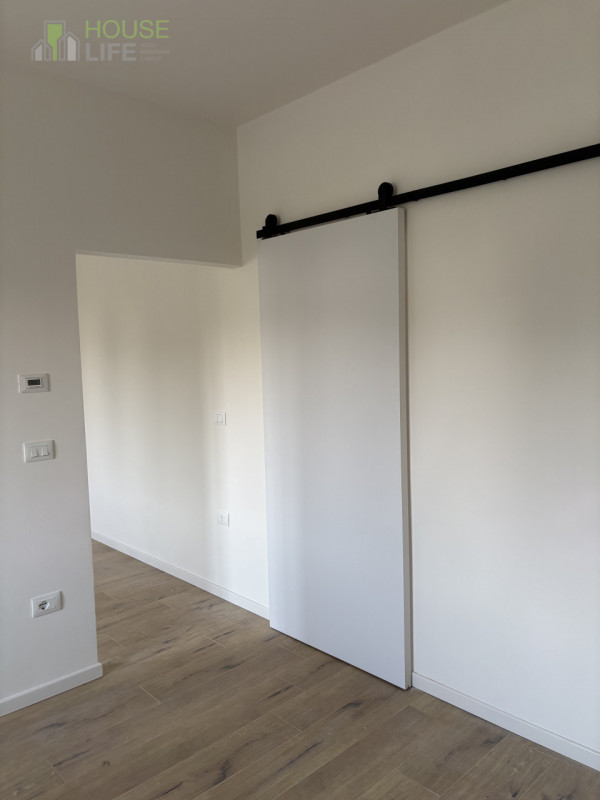 MARANO VICENTINO: in zona residenziale tranquilla, BICAMERE RISTRUTTURATO A NUOVO sito al piano t...