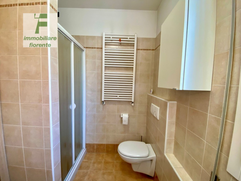 In quartiere residenziale, comodo ai servizi di prima necessità, bell'appartamento in ottimo stat...