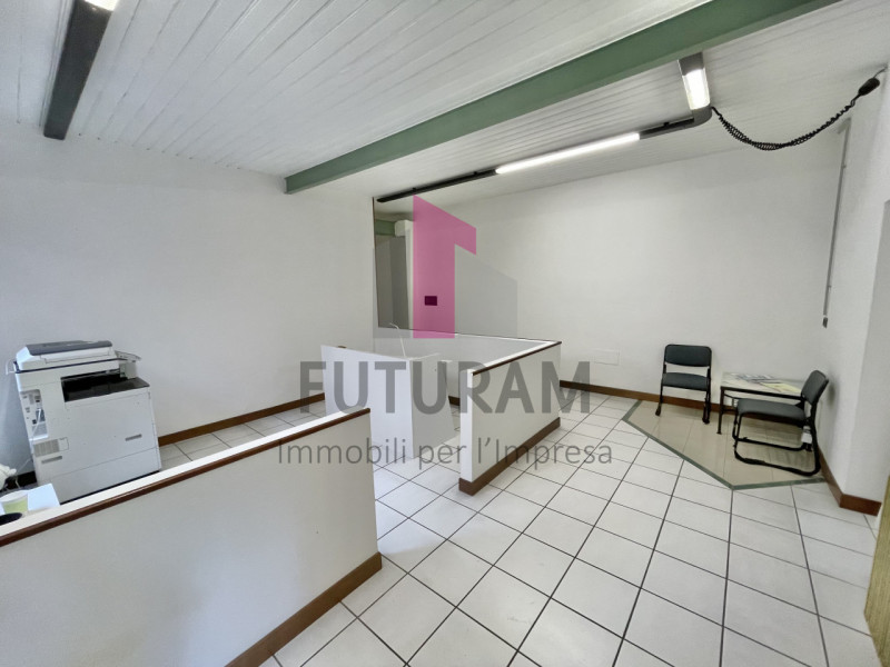 MONTEGALDA- 63FIL - PER INFO 0444/310220

Proponiamo in affitto un ufficio posizionato in punto s...