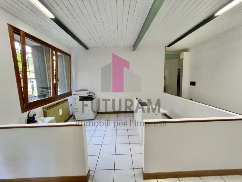 MONTEGALDA- 63FIL - PER INFO 0444/310220

Proponiamo in affitto un ufficio posizionato in punto s...