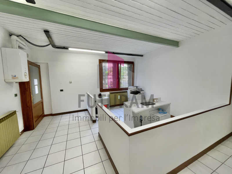 MONTEGALDA- 63FIL - PER INFO 0444/310220

Proponiamo in affitto un ufficio posizionato in punto s...