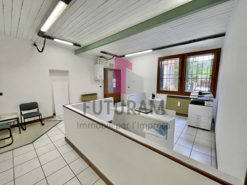 MONTEGALDA- 63FIL - PER INFO 0444/310220

Proponiamo in affitto un ufficio posizionato in punto s...