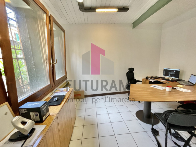 MONTEGALDA- 63FIL - PER INFO 0444/310220

Proponiamo in affitto un ufficio posizionato in punto s...