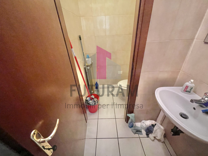 MONTEGALDA- 63FIL - PER INFO 0444/310220

Proponiamo in affitto un ufficio posizionato in punto s...